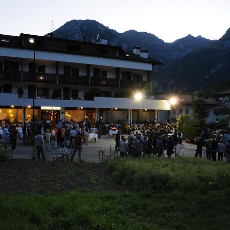 Hotel Cima Tosa San Lorenzo Dorsino Ngoại thất bức ảnh
