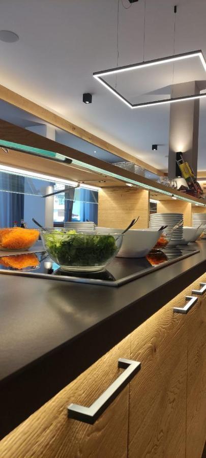 Hotel Cima Tosa San Lorenzo Dorsino Ngoại thất bức ảnh
