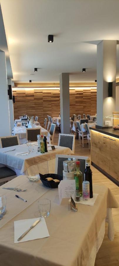 Hotel Cima Tosa San Lorenzo Dorsino Ngoại thất bức ảnh