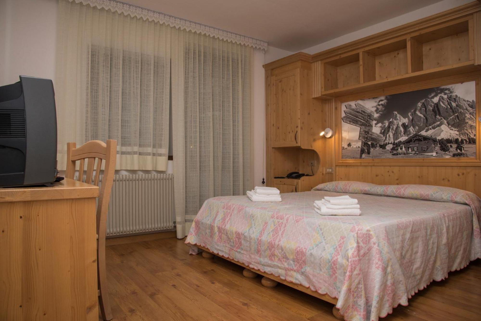 Hotel Cima Tosa San Lorenzo Dorsino Ngoại thất bức ảnh